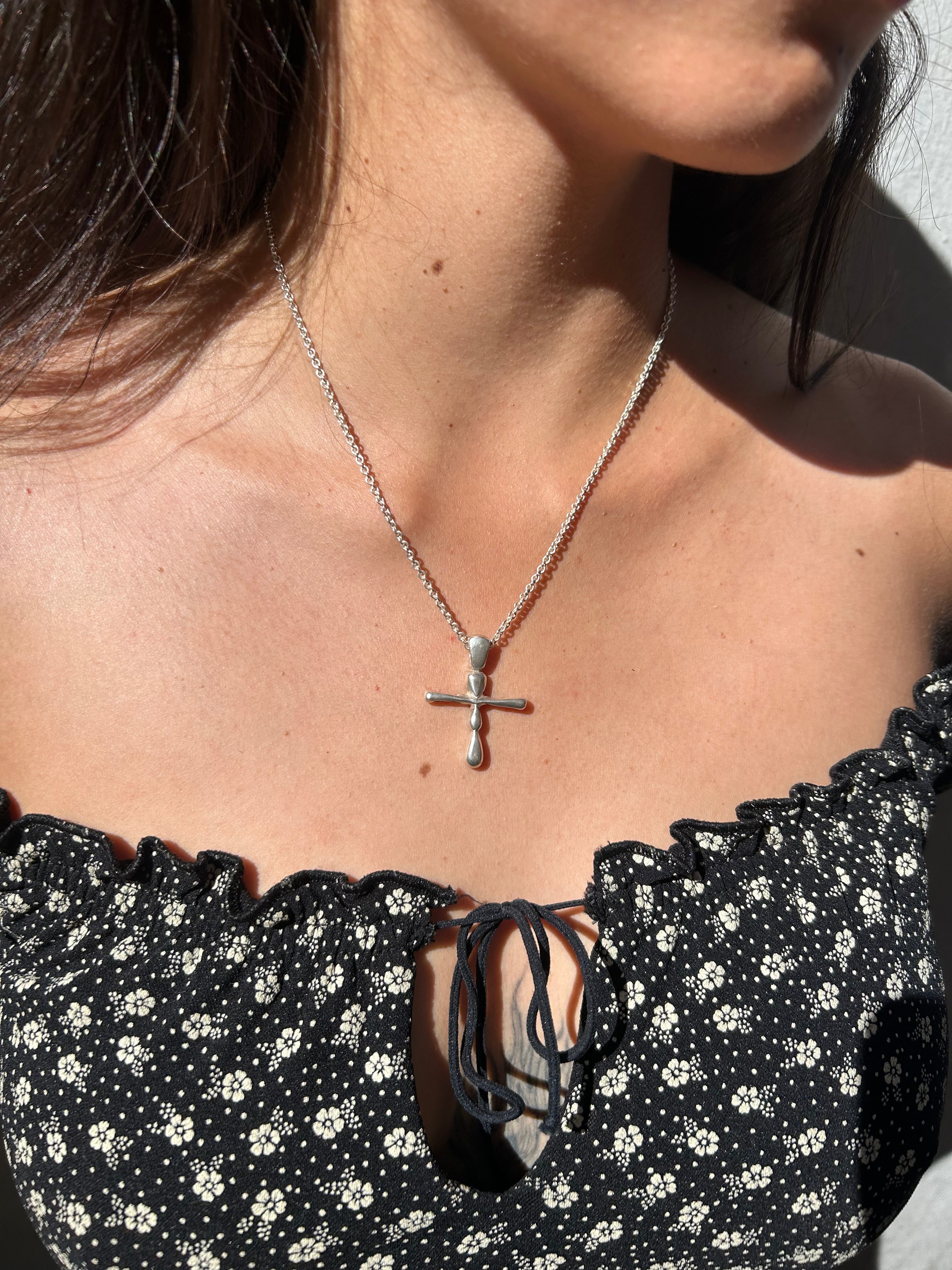 LACRIMOSA — tear drop cross