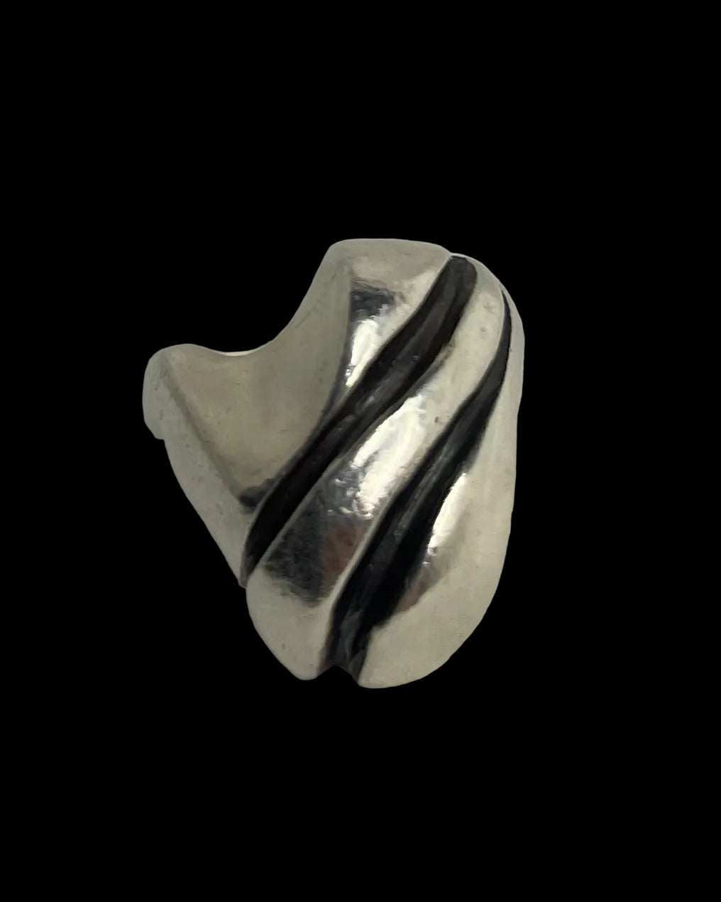 EL ESCARABAJO — Scarab Ring
