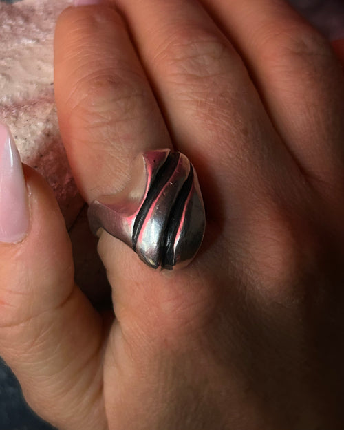 EL ESCARABAJO — Scarab Ring